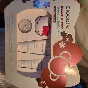 *SOLD 6/9* Hello Kitty Limited Edition Proactiv Set